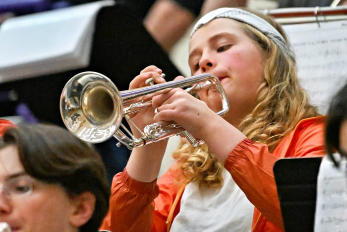a Silverton Crater 5A Oregon girls basketball final 2024 Leon Neuschwander 17